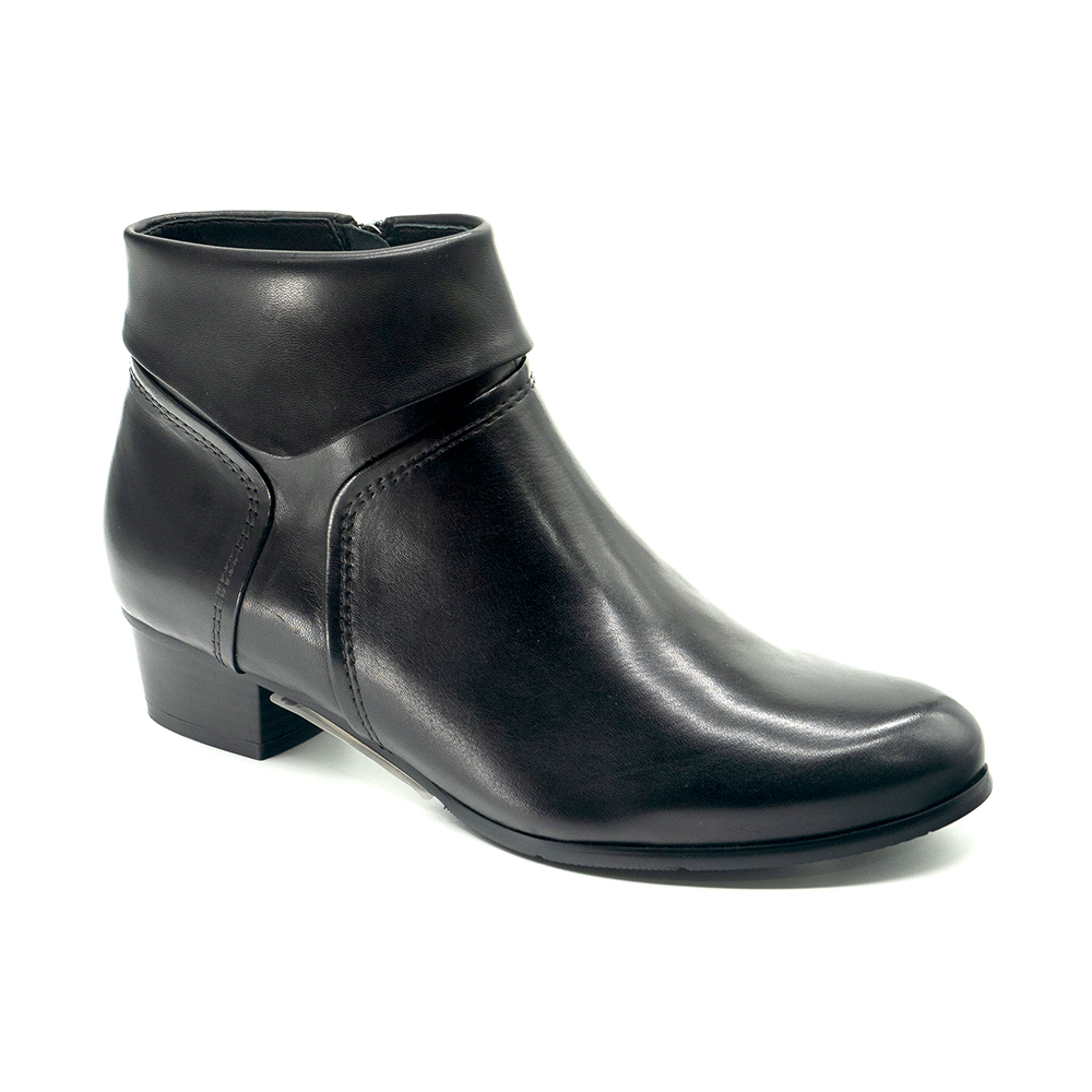 https://www.flyfoot.co.il/products/671186BLK.jpg מגפון קטן עם עקב קיפול