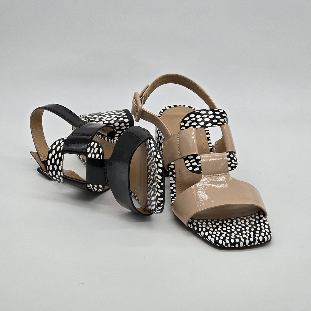 סנדלי עור מעוצבים