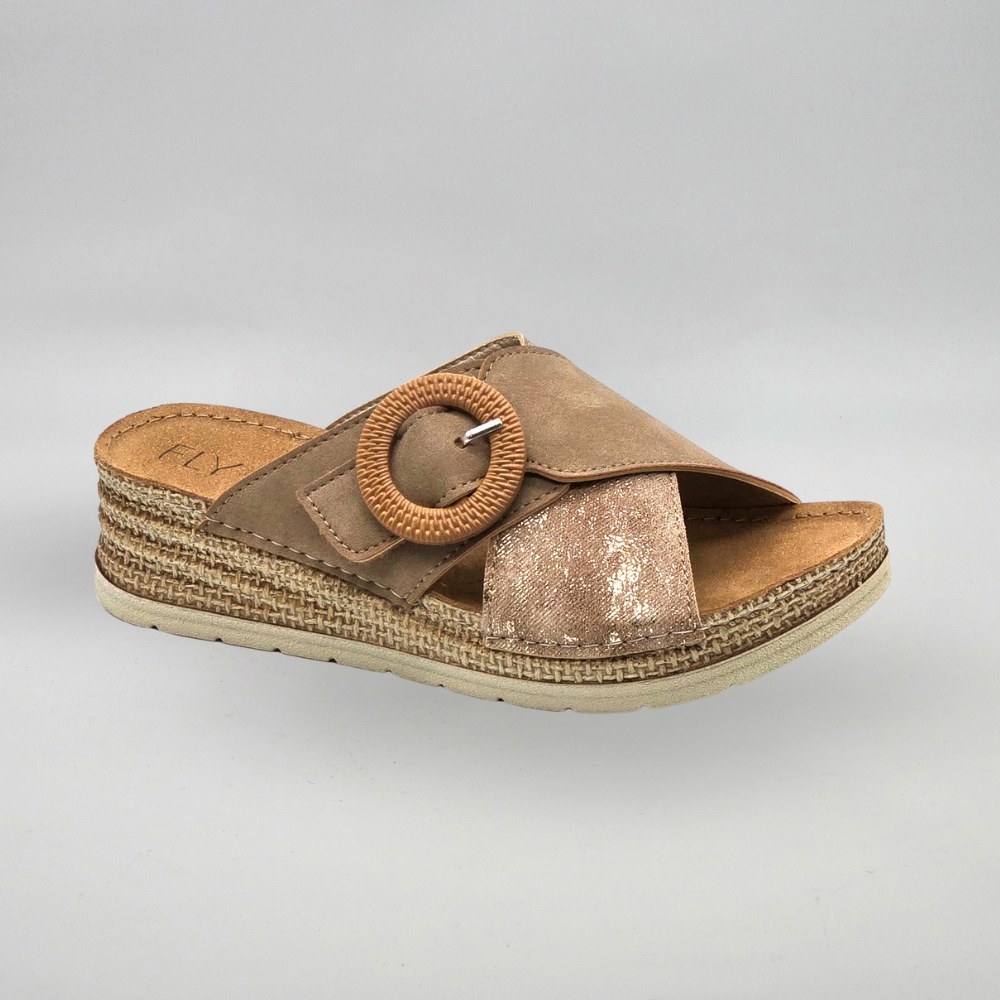 כפכפים מוצלבים