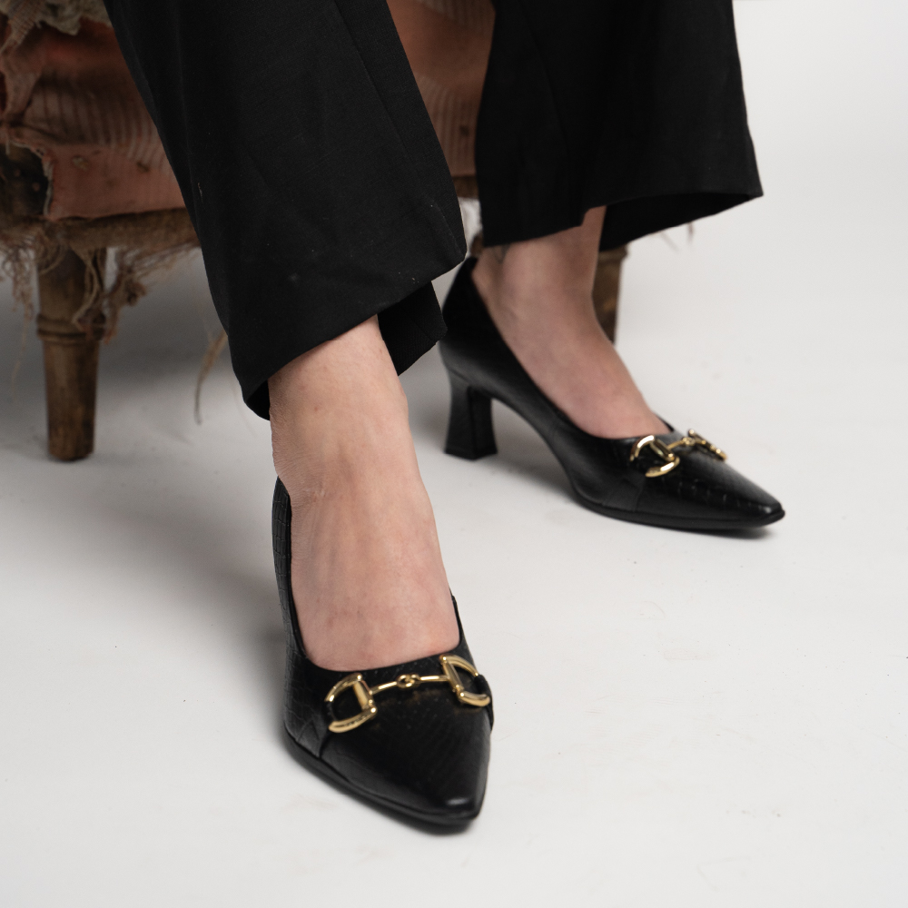 סירה אלגנטית שילוב אבזם