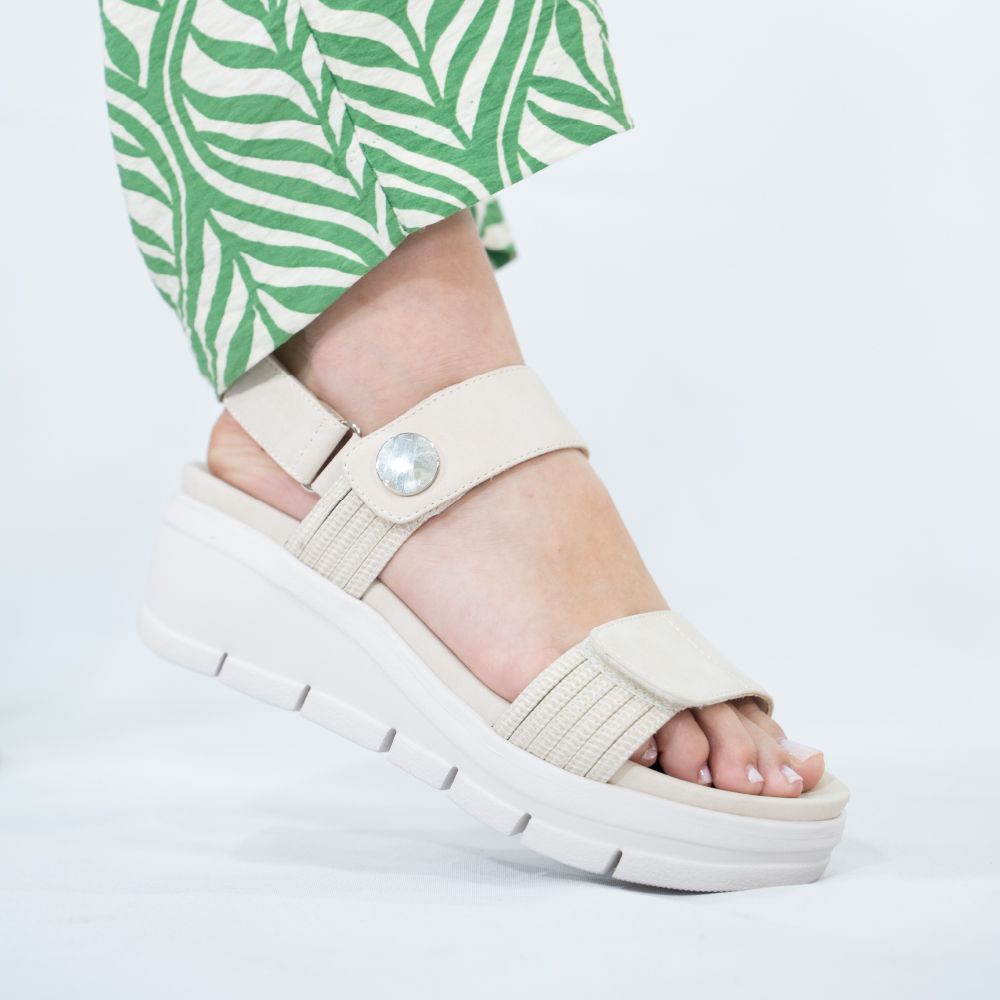 סנדלים סגירת סקוצ'ים סולי