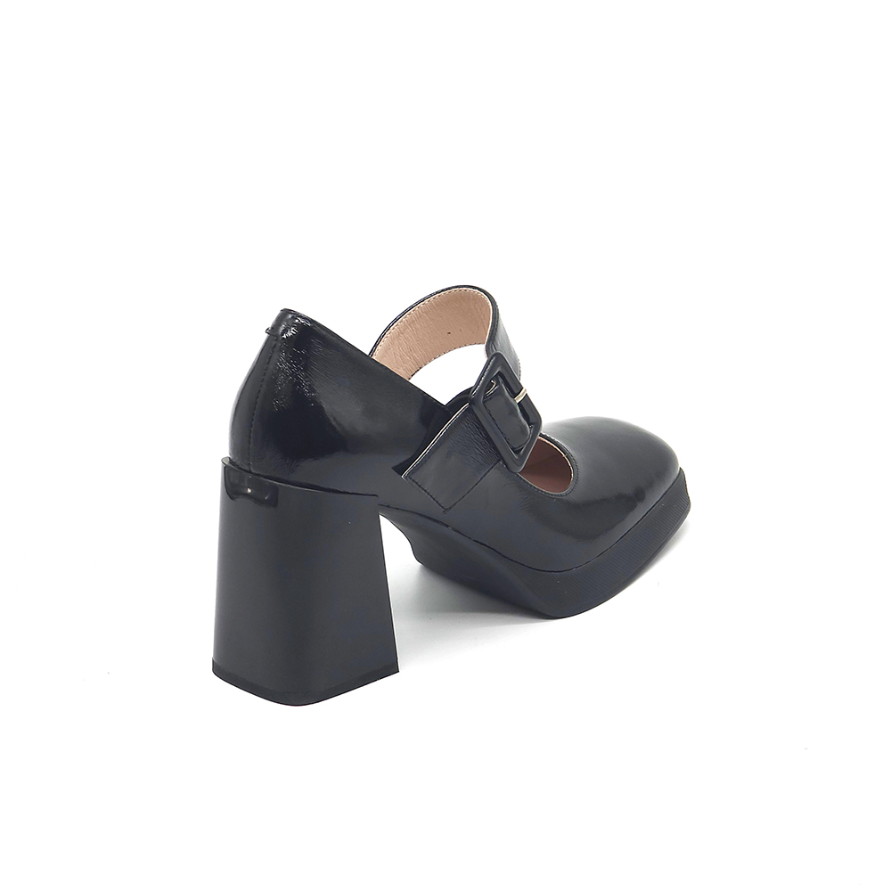 נעל בובה עקב