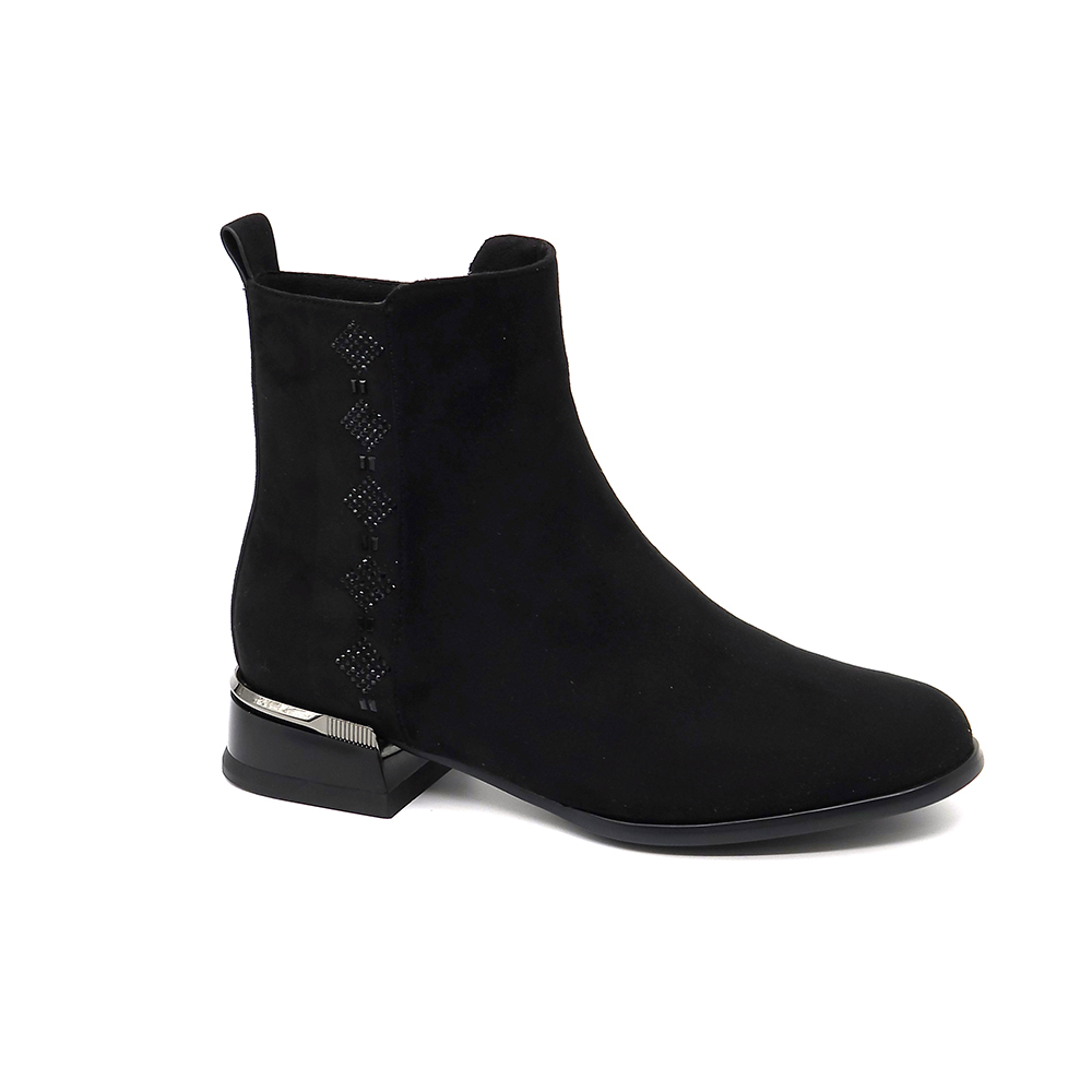 https://www.flyfoot.co.il/products/9100108_2.jpg מגפון בעיטור אבנים