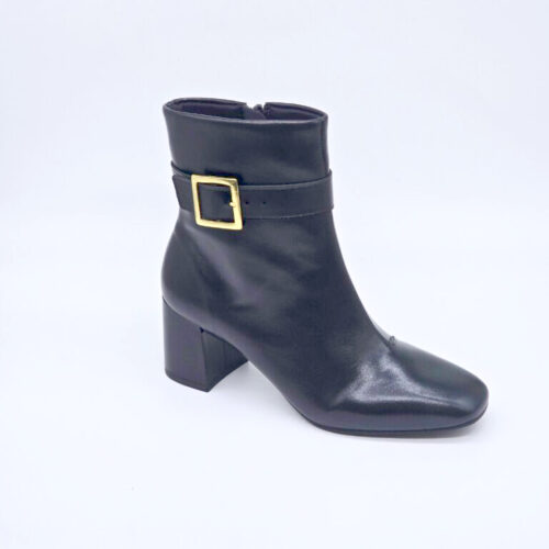 מגפון קלסי עם חגורה