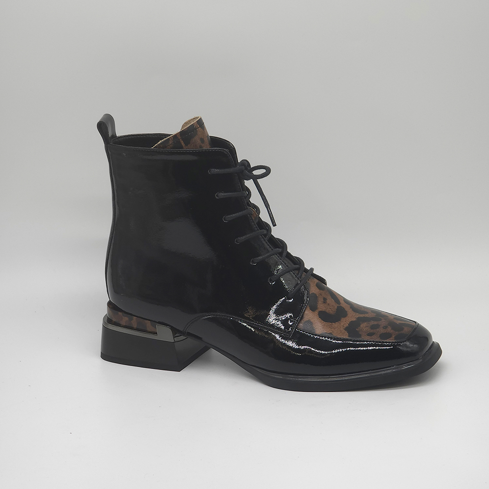 מגפון שרוכים בשילוב רוכסן