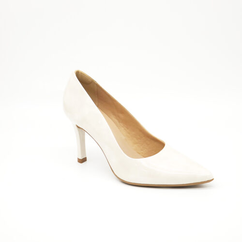 נעלי סירה עקב סטילטו