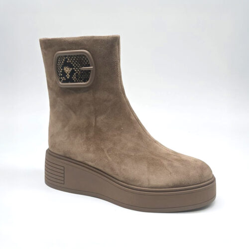 מגפון סוליית רוקי זמש