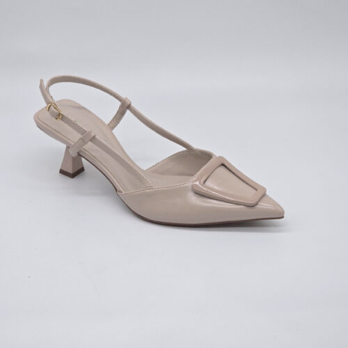 סנדל עקב עם אבזם