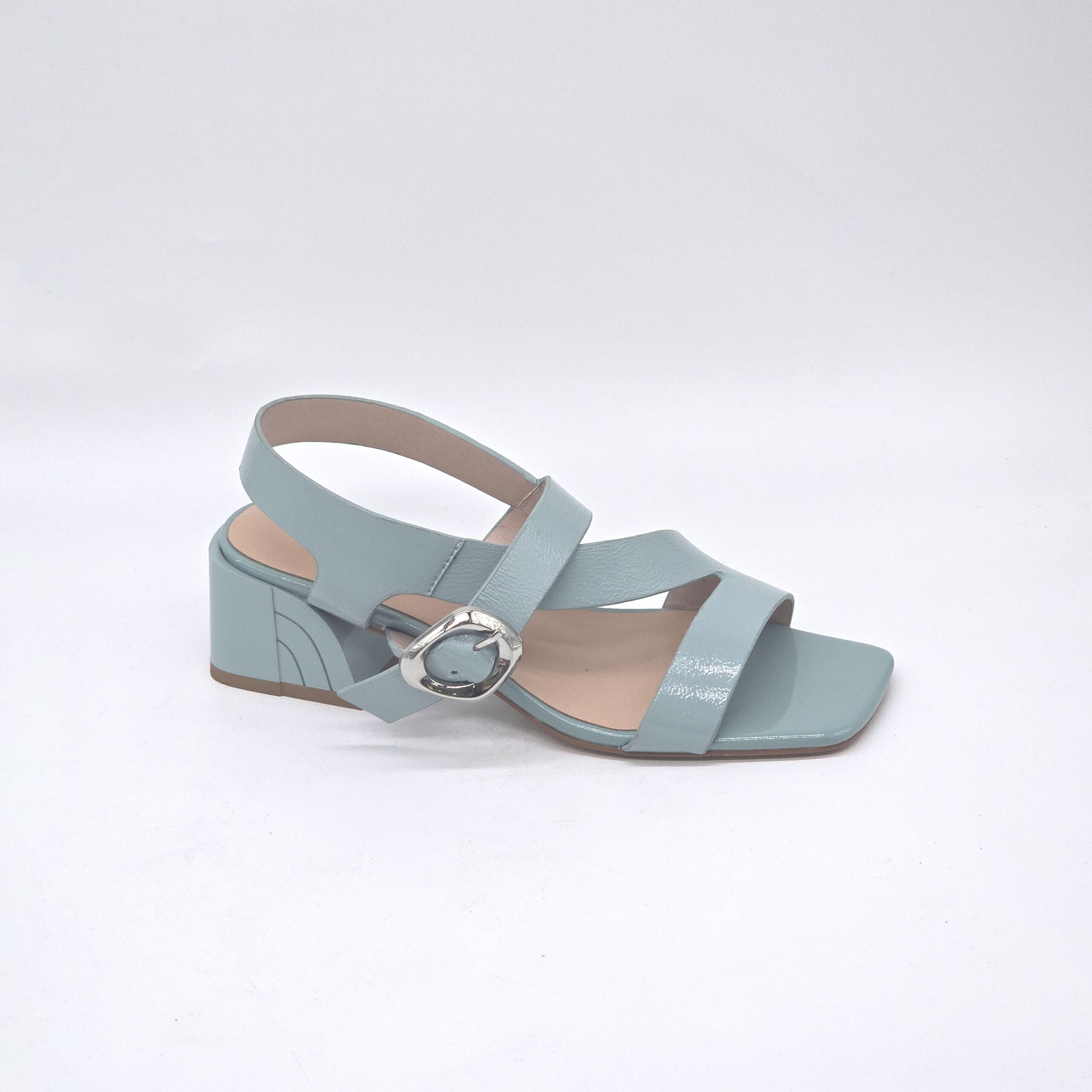 סנדל רצועות מוצלבות אבזם