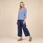 סנדל שטוח רצועת T במרכז