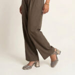 סנדל סגור פתוח מאחור עקב