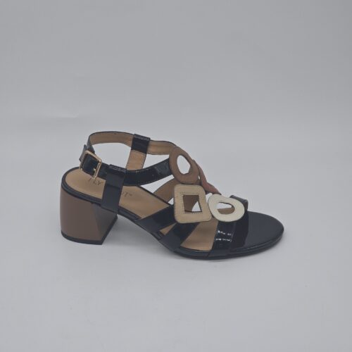 סנדל אלגנטי אלמנטים גאומט