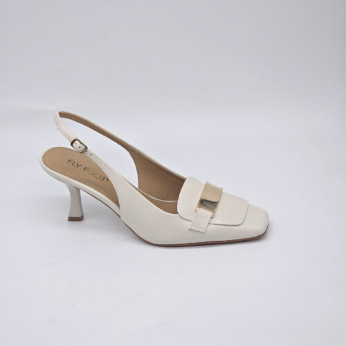 סנדל י עור אלגנטיות עם א