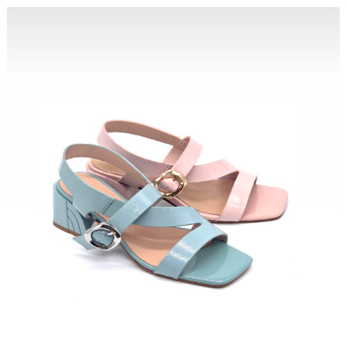 סנדל רצועות מוצלבות אבזם