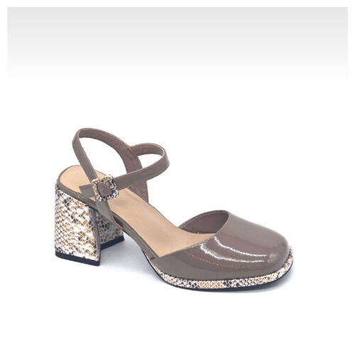 סנדל סגור פתוח מאחור עקב