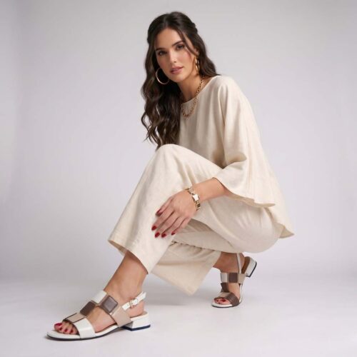 סנדל שטוח משולב צבעים