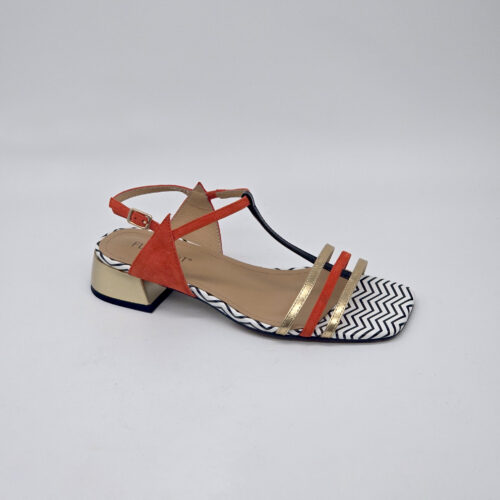 סנדל עקב קטן צבעוני